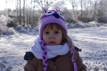 Esterka a jej&iacute; čepička.