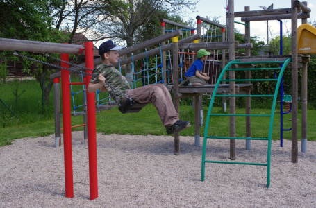 &Scaron;imon se houpe.