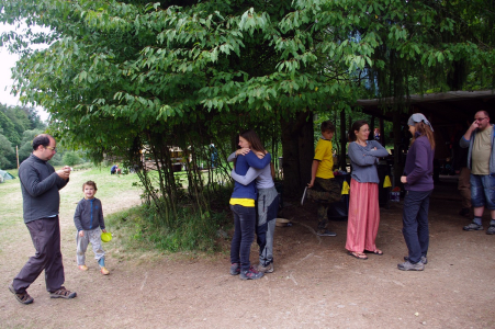 Zač&iacute;n&aacute; prvn&iacute; loučen&iacute;.