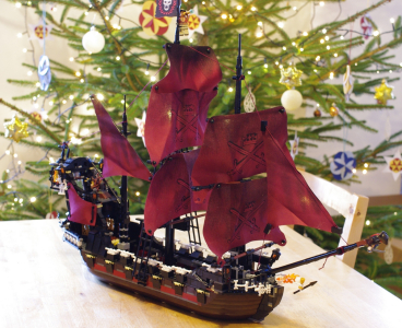 Pir&aacute;tsk&aacute; loď.