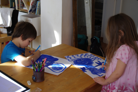 Trpasl&iacute;ci maluj&iacute;.