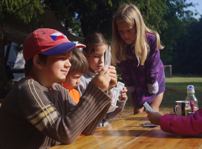 Pr&scaron;&iacute; s legion&aacute;řsk&yacute;mi kartami.