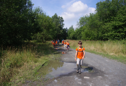 &Uacute;těk z t&aacute;bora, mus&iacute;me se dostat na hranici.