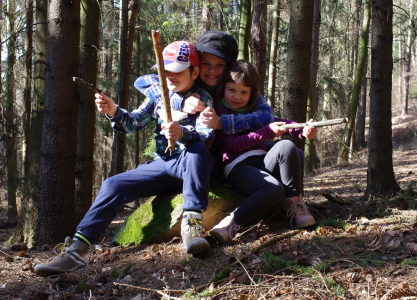 Děti na v&yacute;letě.