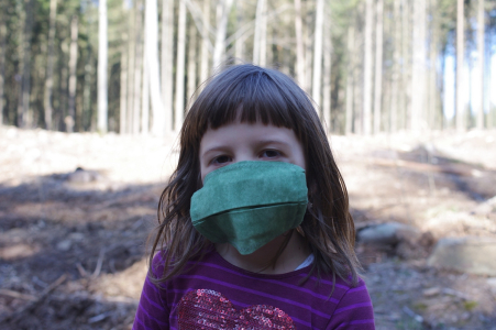 Ester s rou&scaron;kou.