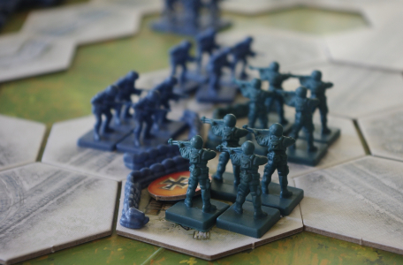 M10 - za sn&iacute;žen&eacute; viditelnosti doch&aacute;z&iacute; ke Close Combat.