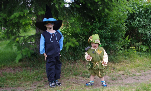 oba namaskovan&iacute; kluci před odjezdem na maj&aacute;les