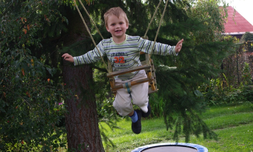 L&eacute;taj&iacute;c&iacute; &Scaron;imon, l&eacute;t&aacute; tam a zpět...