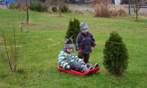 Kluci už se tě&scaron;&iacute; na sn&iacute;h.