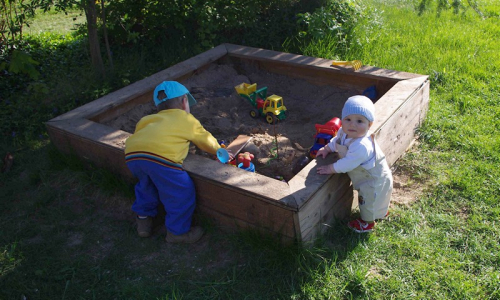 12-kluci-na-piskovisti