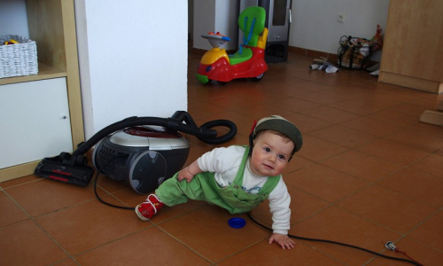 16-matoch-s-helmou-vysavac