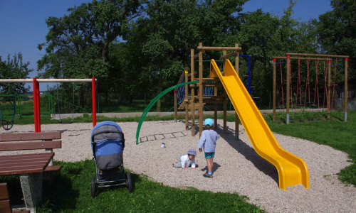 Dětsk&eacute; hři&scaron;tě v Hradci, c&iacute;l na&scaron;ich proch&aacute;zek.