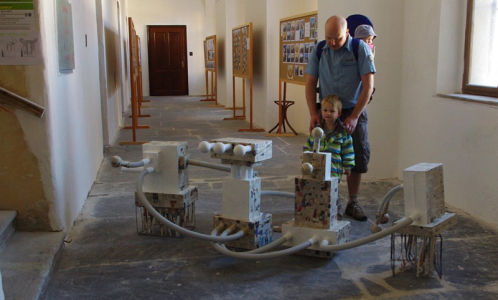 Na v&yacute;stavě prac&iacute; ZU&Scaron;.