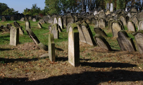 Židovsk&yacute; hřbitov v &Uacute;sově.