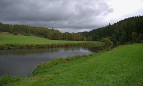 Klidn&aacute; podzimn&iacute; S&aacute;zava.