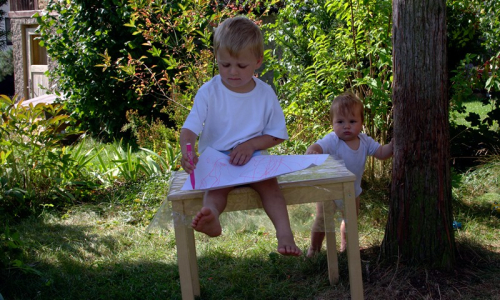 11-simon-na-stole-kresli