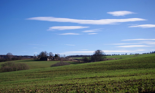 Krajina jakoby připom&iacute;nala windows tapetu :)