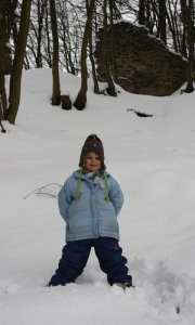 &Scaron;imon hrdě p&oacute;zuje během v&yacute;stupu.