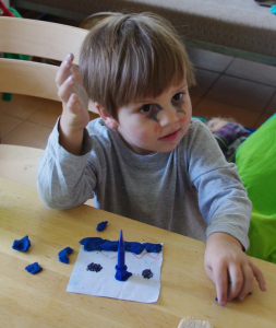 Matěj se s&aacute;m pomaloval, z&aacute;hada :)