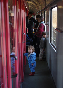 Na chodbičce při cestě do Prahy.