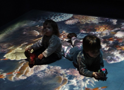 Matěj s Esterkou odpoč&iacute;vaj&iacute;.