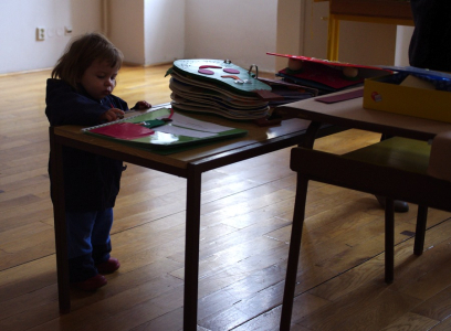 Esterka u hmatov&yacute;ch kn&iacute;žek.