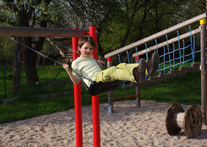 &Scaron;imon na houpačce, roste jako z vody :)