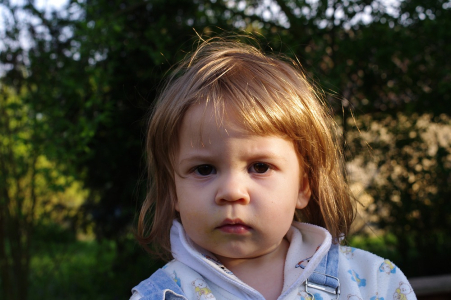 Zamy&scaron;len&aacute; Ester.