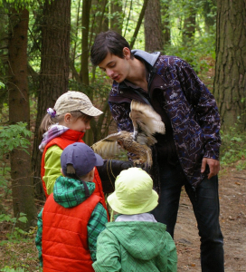 Během focen&iacute; si mohly děti i &scaron;&aacute;hnout na zv&iacute;řata.