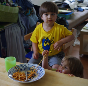 Ester krade &scaron;pagety!