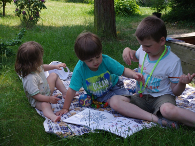 Čteme časopis Raketka.