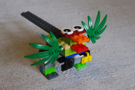 Dilophosaurus, ta nevědesk&aacute; varianta.