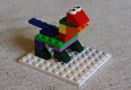 Ml&aacute;dě Deinonychus.