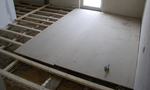 na rastr pokl&aacute;d&aacute;me dřevotř&iacute;skov&eacute; desky