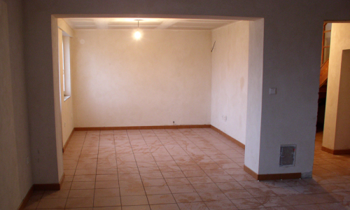 dlažba položena, najednou to zač&iacute;n&aacute; vypadat obydlovatelně