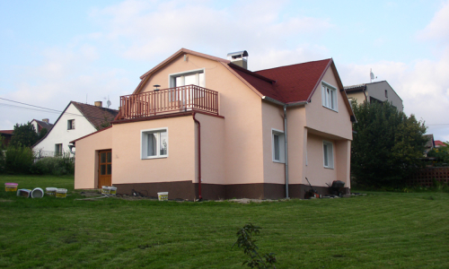 je&scaron;tě nějak&eacute; drobnosti kolem domu, jinak v&scaron;e ok